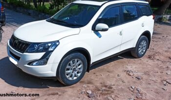 Mahindra XUV 500 W10 White 2016 full
