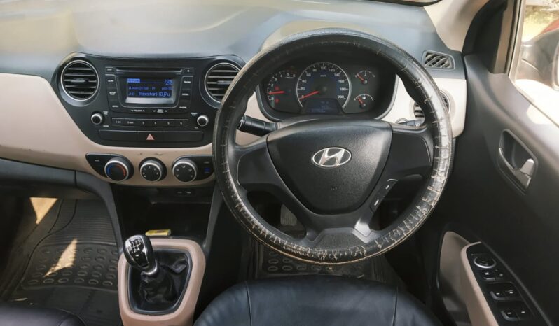 Hyundai Grand I10 Sportz DSL 2013 RED full
