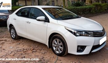 Toyota Corolla Altis  2015 PET White full