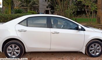 Toyota Corolla Altis  2015 PET White full