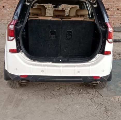 Mahindra XUV 500 W11 2018 White full