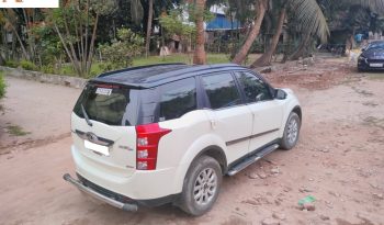 Mahindra XUV 500 W10 White 2017 full