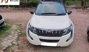 Mahindra XUV 500 W10 White 2017 full