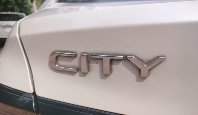 Honda City ZX White Pet 2021 full