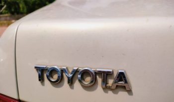 Toyota Corolla Altis white (pet)2010 full