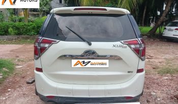 Mahindra XUV 500 W11 White DSL 2019 full
