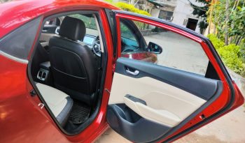 Hyundai Verna SX (O) 2018 DSL RED full